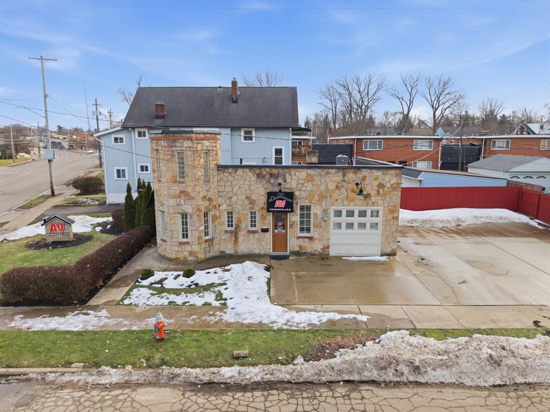 More Photos Of 2860 Noble Rd, Cleveland Office For Sale