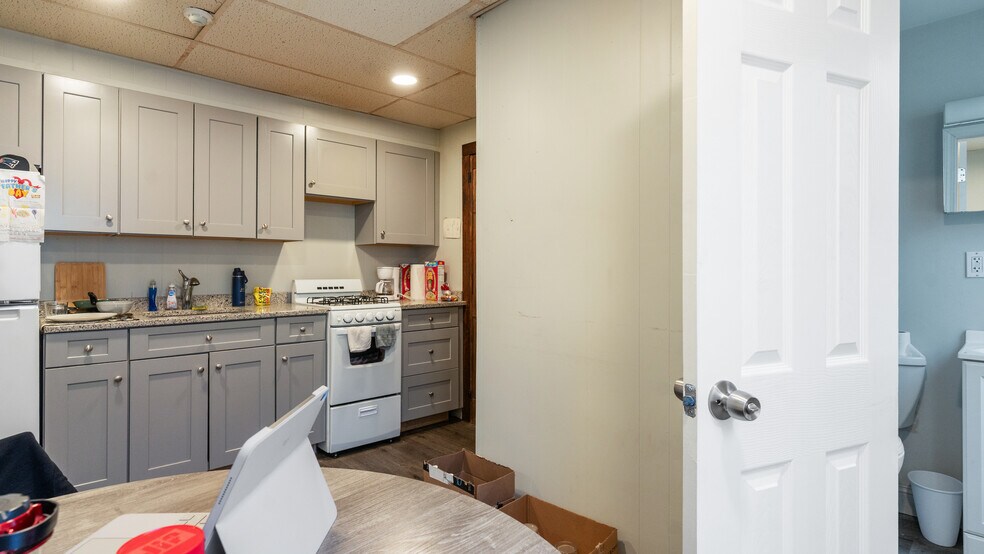 More Photos Of 393 Waterman Ave, East Providence Apartments For Sale