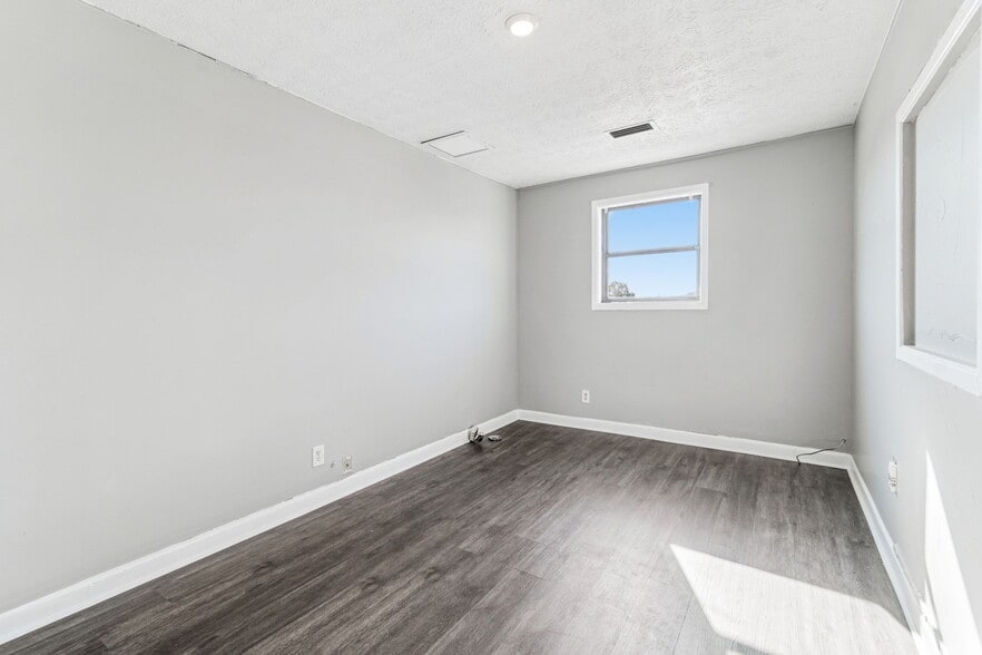 More Photos Of 715 McDuff Ave N, Jacksonville Storefront Retail Residential For Sale