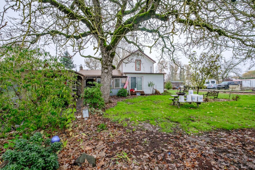 More Photos Of 794 Goldfish Farm Rd, Albany Auto Repair For Sale