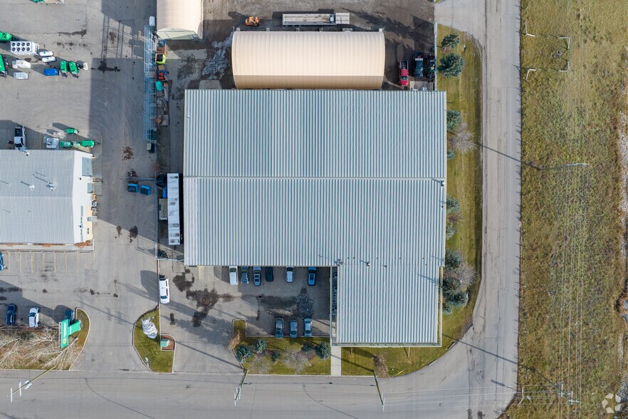 More Photos Of 11488 70th St SE, Calgary Warehouse For Sale
