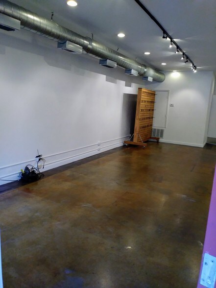 More Photos Of 5210 Avenue F, Austin Loft Creative Space For Lease