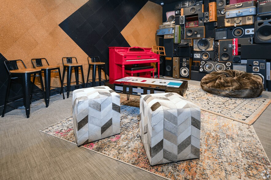 More Photos Of 1212 S Michigan Ave, Chicago Apartments For Lease