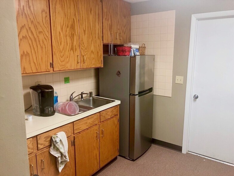 More Photos Of 5841 State Highway K St, Cape Girardeau Warehouse For Lease