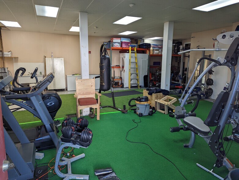 More Photos Of 16 Park St, Rockland Storefront For Sale