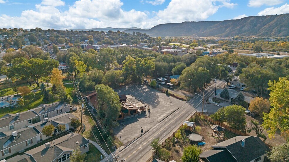 More Photos Of 412 Park Ave, Rifle Restaurant For Sale