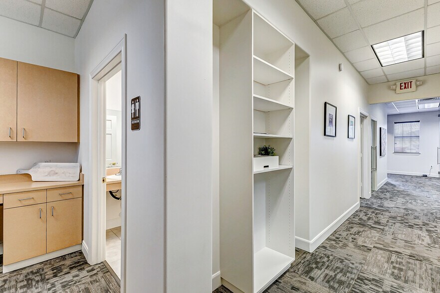 More Photos Of 7930 Broadway St, Pearland Medical For Lease