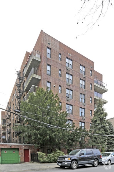 More Photos Of 141-05 Northern Blvd, Flushing Apartments For Sale