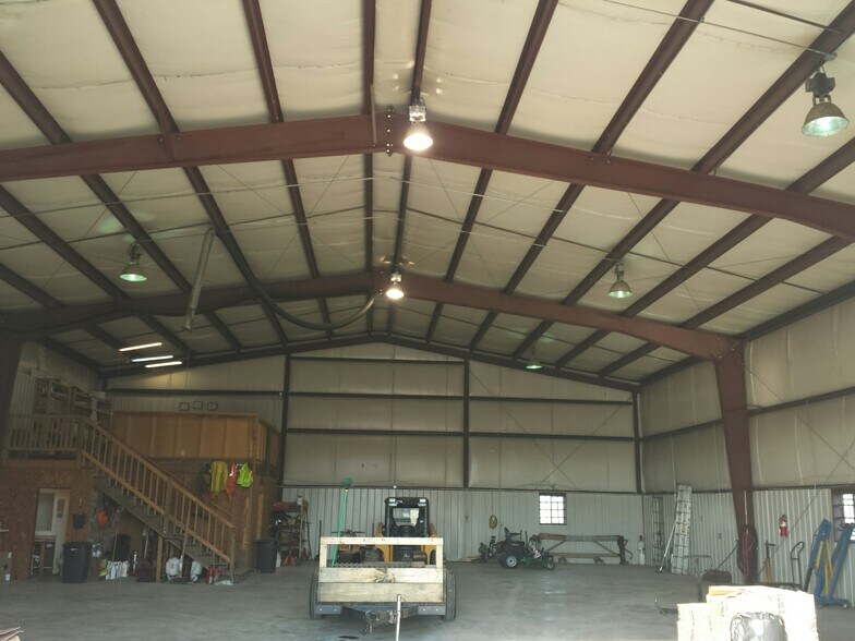 More Photos Of 2275 State Highway 16, Shelbyville Manufacturing For Lease