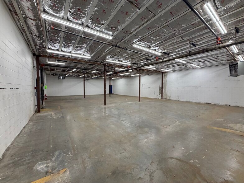More Photos Of 1831 E Powell Blvd, Gresham Freestanding For Sale
