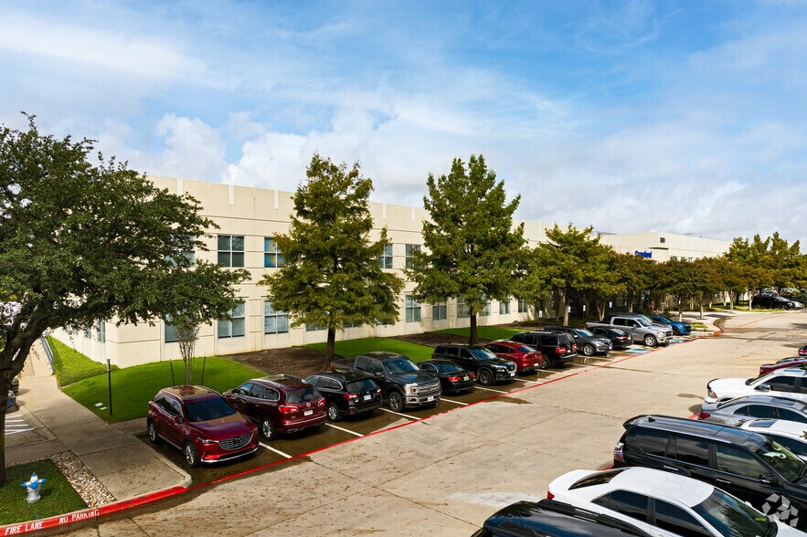 More Photos Of 830 S Greenville Ave, Allen Office For Lease
