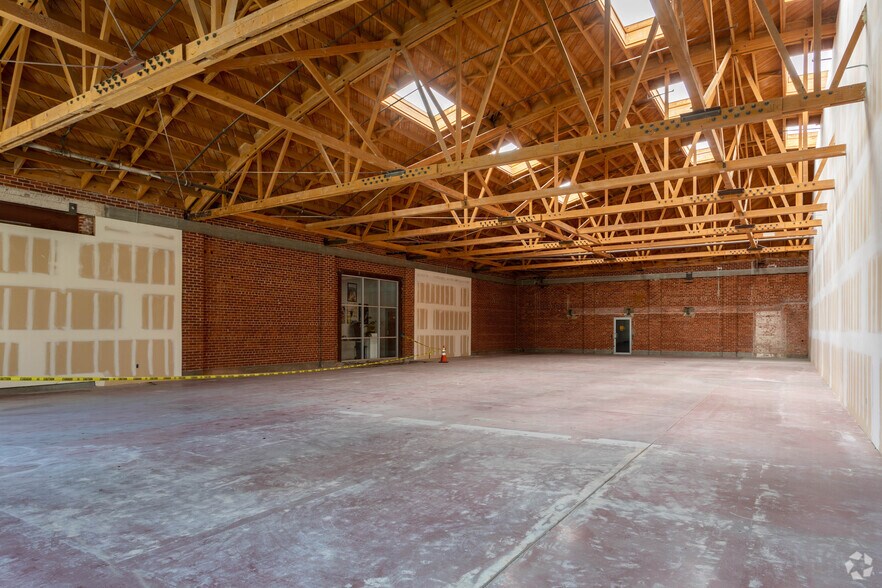 More Photos Of 1419 M St, Fresno Loft Creative Space For Lease