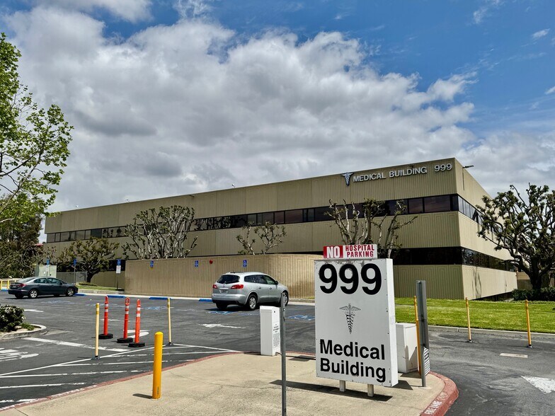 More Photos Of 999 N Tustin Ave, Santa Ana Medical For Sale