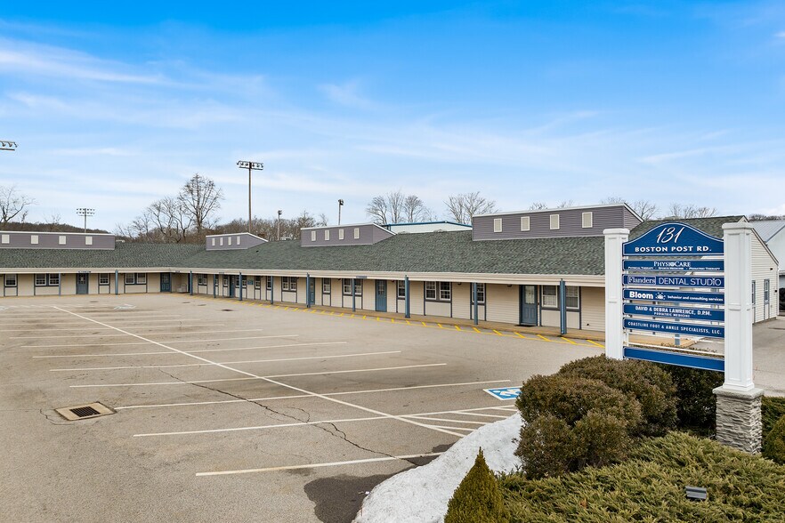 More Photos Of 131 Boston Post Rd, East Lyme Office For Lease