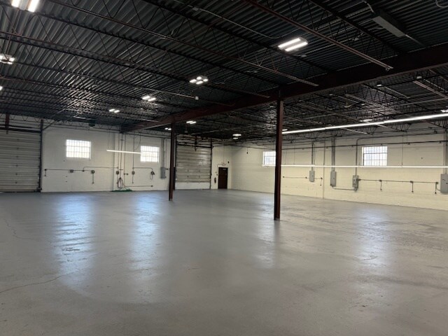 More Photos Of 195 S Fehr Way, Bay Shore Warehouse For Sale
