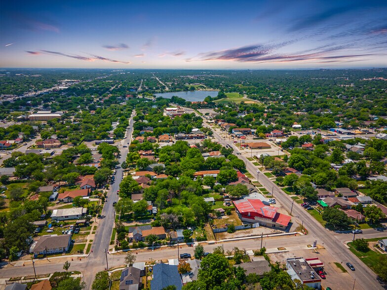 More Photos Of 800 Cincinnati Ave, San Antonio Freestanding For Sale