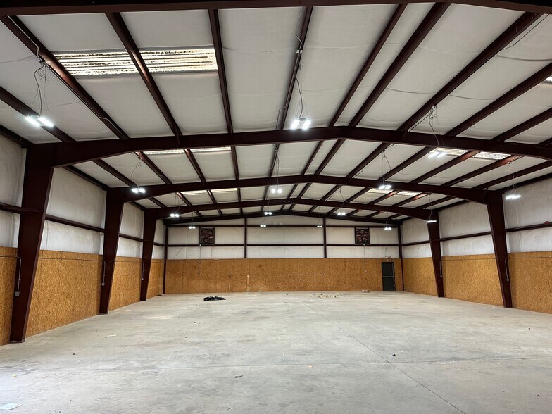 More Photos Of 1206 Shannon Blvd, Louisville Industrial For Sale