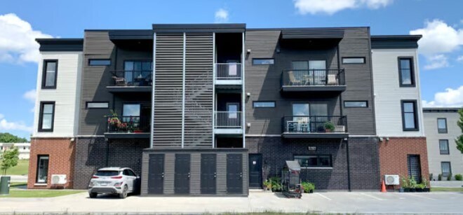 More Photos Of 5101 Rue Frontenac, Lac-Mégantic Storefront Retail Residential For Sale