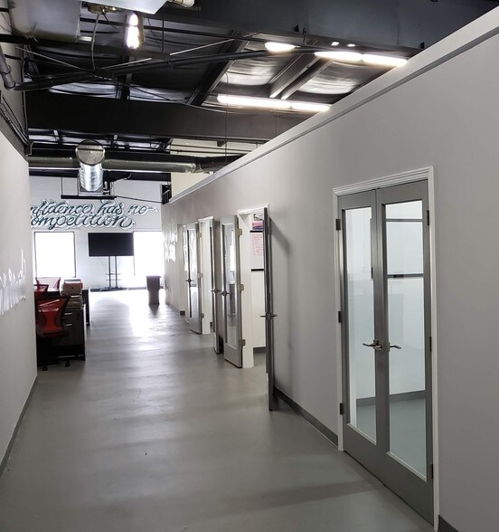 More Photos Of 500 Bishop St, Atlanta Flex For Lease