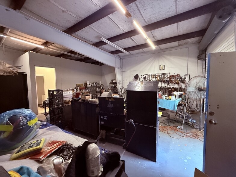 More Photos Of 5508 Benchmark Ln, Sanford Warehouse For Sale