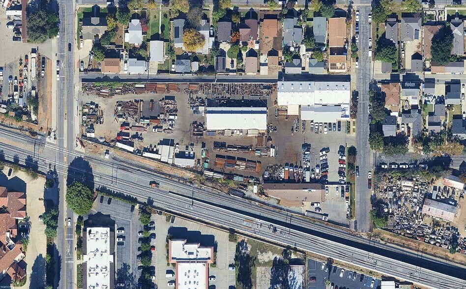 Primary Photo Of 159 N Acacia St, San Dimas Manufacturing For Sale