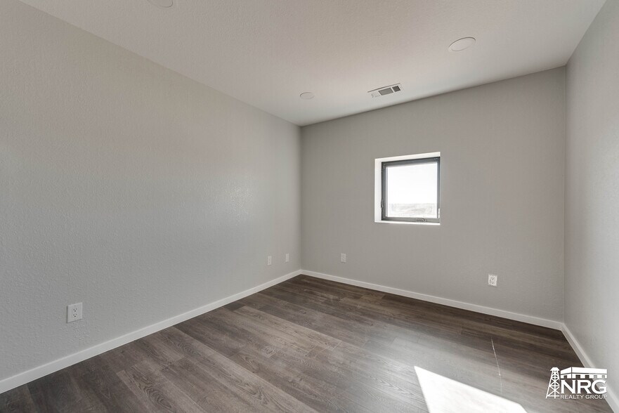 More Photos Of 5450 N FM 866, Odessa Warehouse For Sale