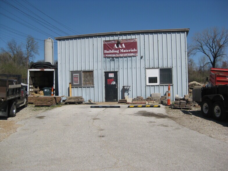 Primary Photo Of 715 Chambers Rd, Saint Louis Service For Sale