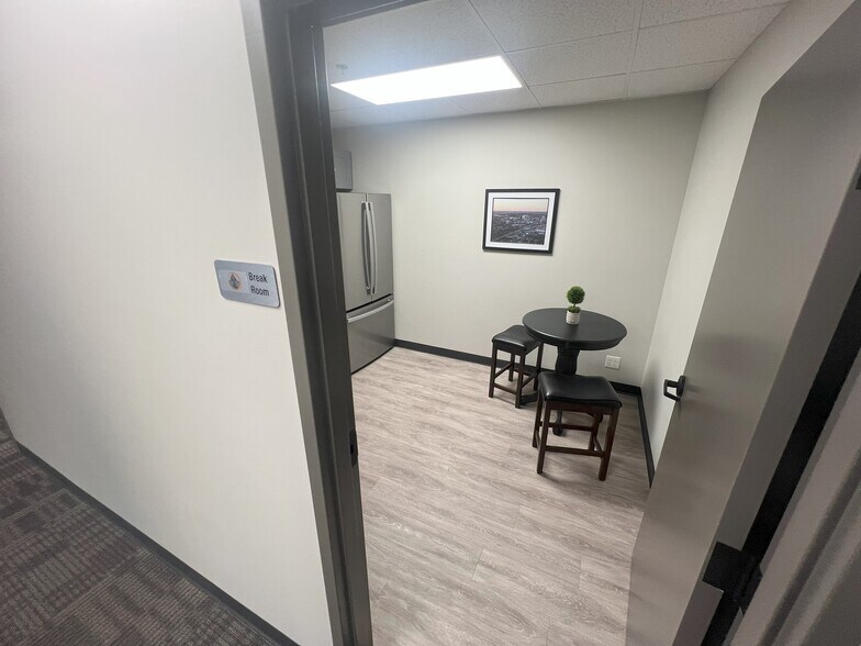 More Photos Of 300 3rd Ave SE, Rochester Coworking Space