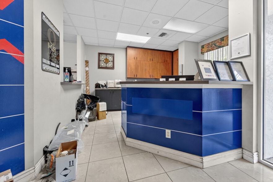 More Photos Of 170 Business Park Way, Royal Palm Beach Warehouse For Lease