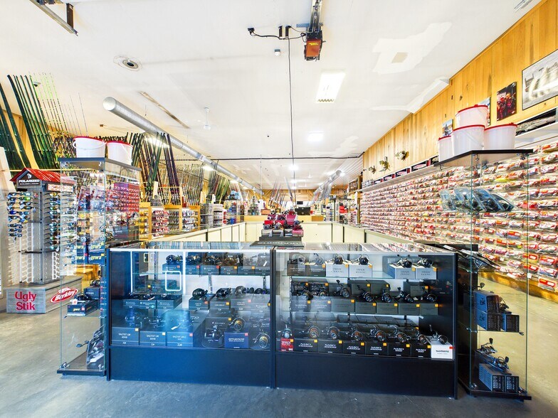 More Photos Of 13520 Emerson Ave, Williamstown General Retail For Sale