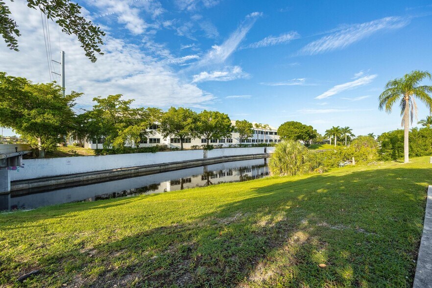 More Photos Of 1532 Shelby Pky, Cape Coral Land For Lease