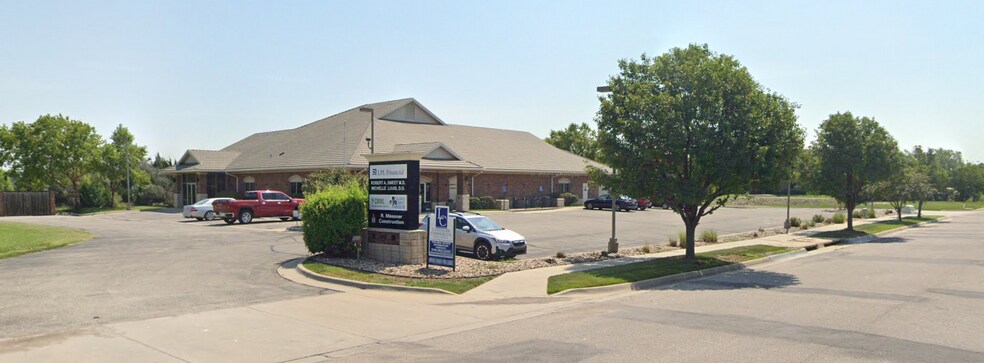 More Photos Of 3122 N Cypress St, Wichita Medical For Lease