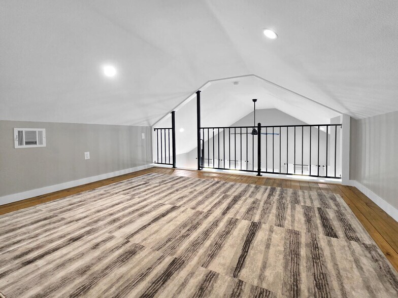 More Photos Of 1021 Sunset Cir, Crystal Beach Specialty For Sale