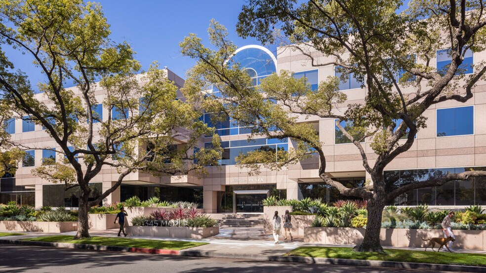 More Photos Of 345 N Maple Dr, Beverly Hills Office For Lease