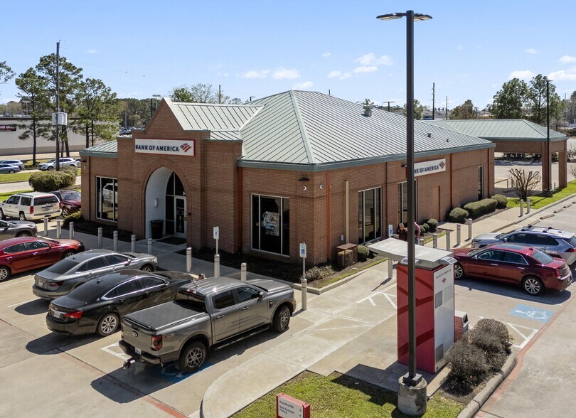 Primary Photo Of 9460 FM 1960 Rd W, Humble Bank For Sale