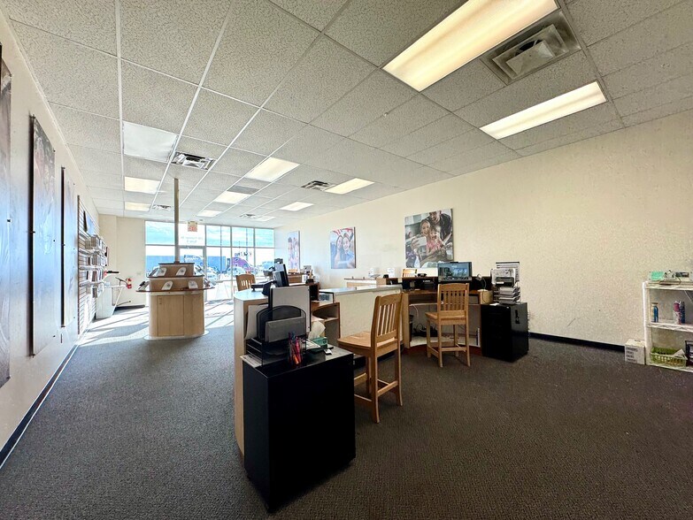 More Photos Of 210 Frontier St, Lexington Storefront Retail Office For Lease