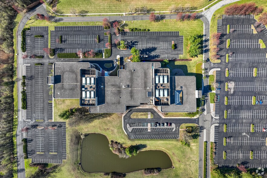 More Photos Of 53 Frontage Rd, Hampton Office For Lease