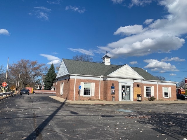 More Photos Of 4017 Mayfield Rd, South Euclid Bank For Lease