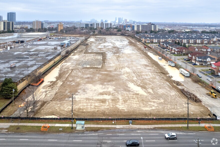 More Photos Of 1845 Birchmount Rd, Toronto Industrial For Lease