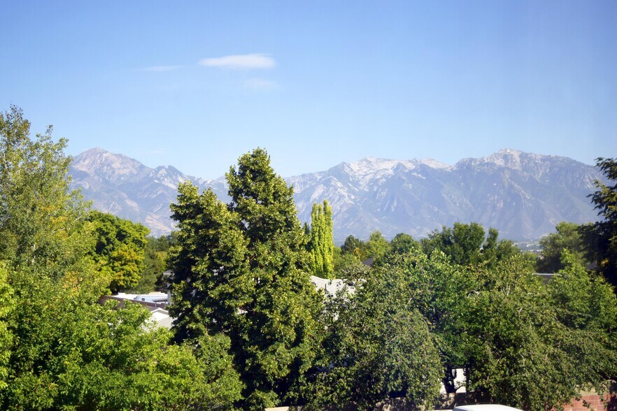 More Photos Of 6671 S Redwood Rd, West Jordan Office For Lease