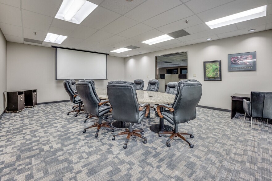 More Photos Of 10707 Corporate Dr, Stafford Coworking Space