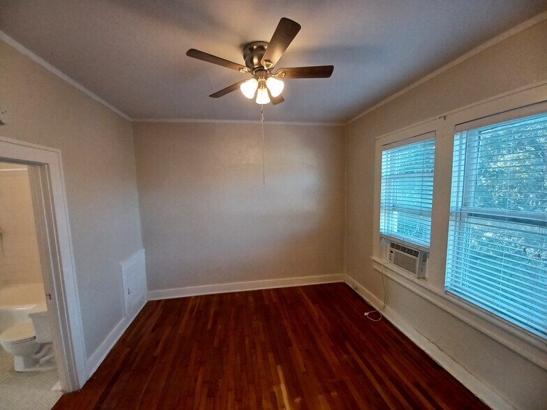 More Photos Of 127 W Magnolia Ave, San Antonio Apartments For Sale