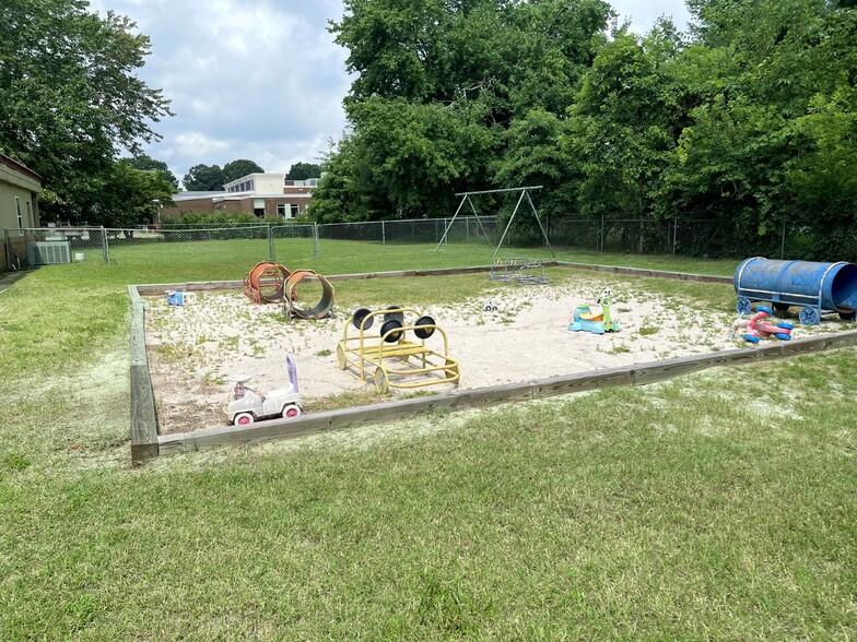 More Photos Of 2876 Abingdon Heights Dr, Hayes Daycare Center For Sale