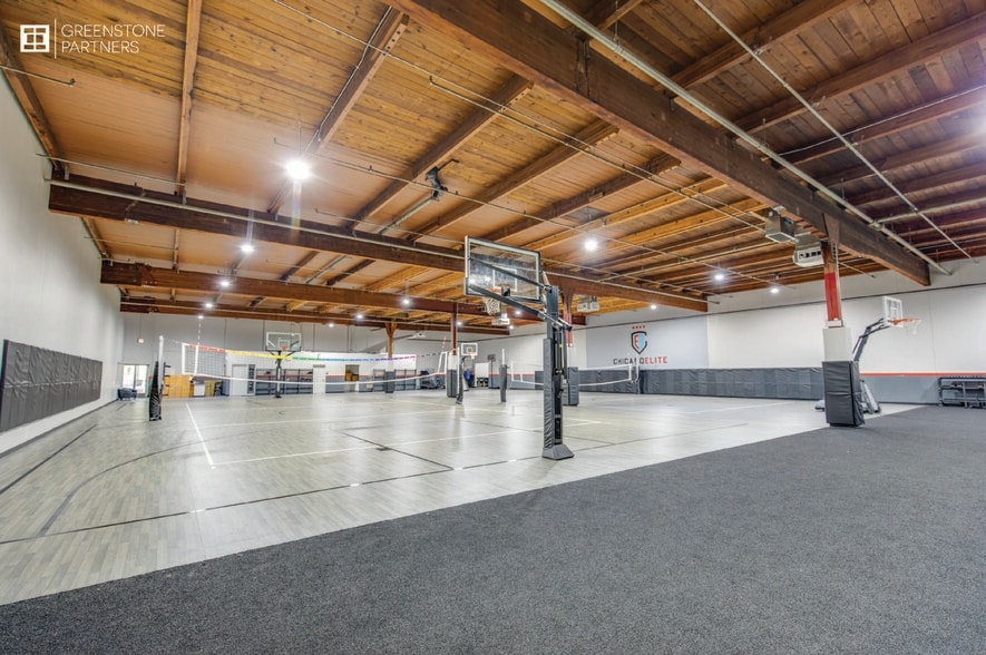 More Photos Of 3800 N Milwaukee Ave, Chicago Warehouse For Lease