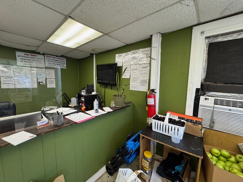 More Photos Of 2225 W Sugar Creek Rd, Charlotte Freestanding For Sale