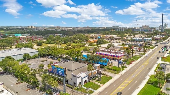More Photos Of 7653 International Dr, Orlando Freestanding For Lease