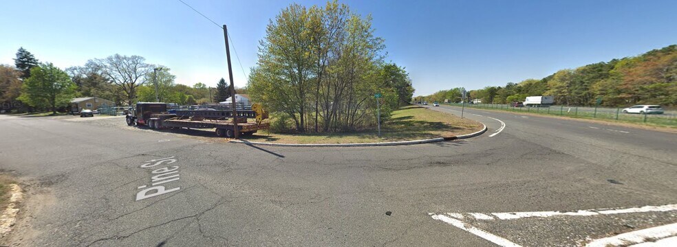 More Photos Of 899 State Route 18, Old Bridge Storefront Retail Residential For Sale