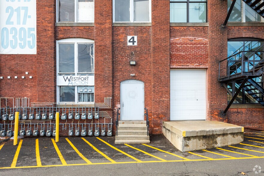 More Photos Of 1069 Connecticut Ave, Bridgeport Light Manufacturing For Lease