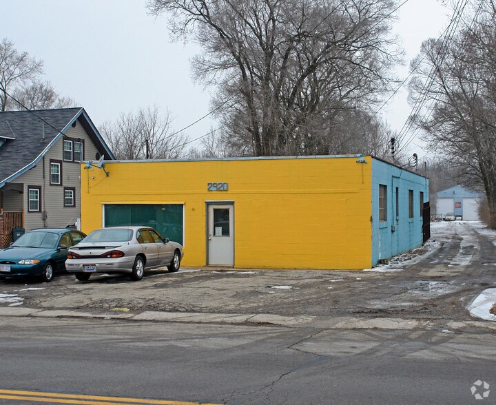 More Photos Of 2920 Columbus Ave, Springfield Service For Sale