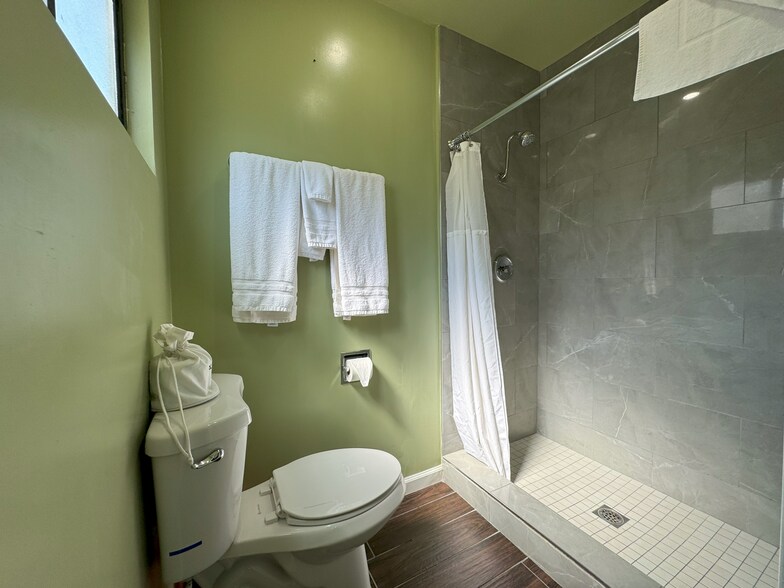 More Photos Of 411 E Palm Canyon Dr, Palm Springs Hotel For Sale